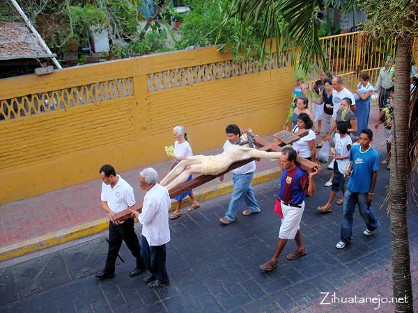 Cargando la imagen de Jes�s Cristo en las calles de Zihuatanejo